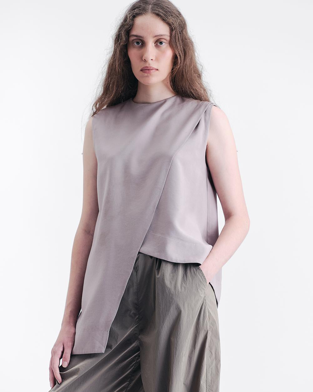 BLUSA ASSIMETRICA