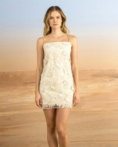 VESTIDO CURTO RENDA FLORES 3 D