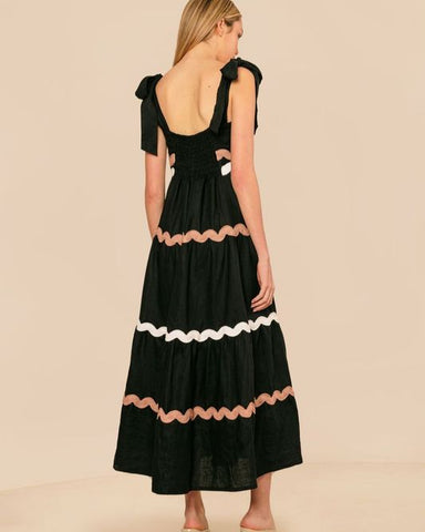 VESTIDO RECORTES PITTY